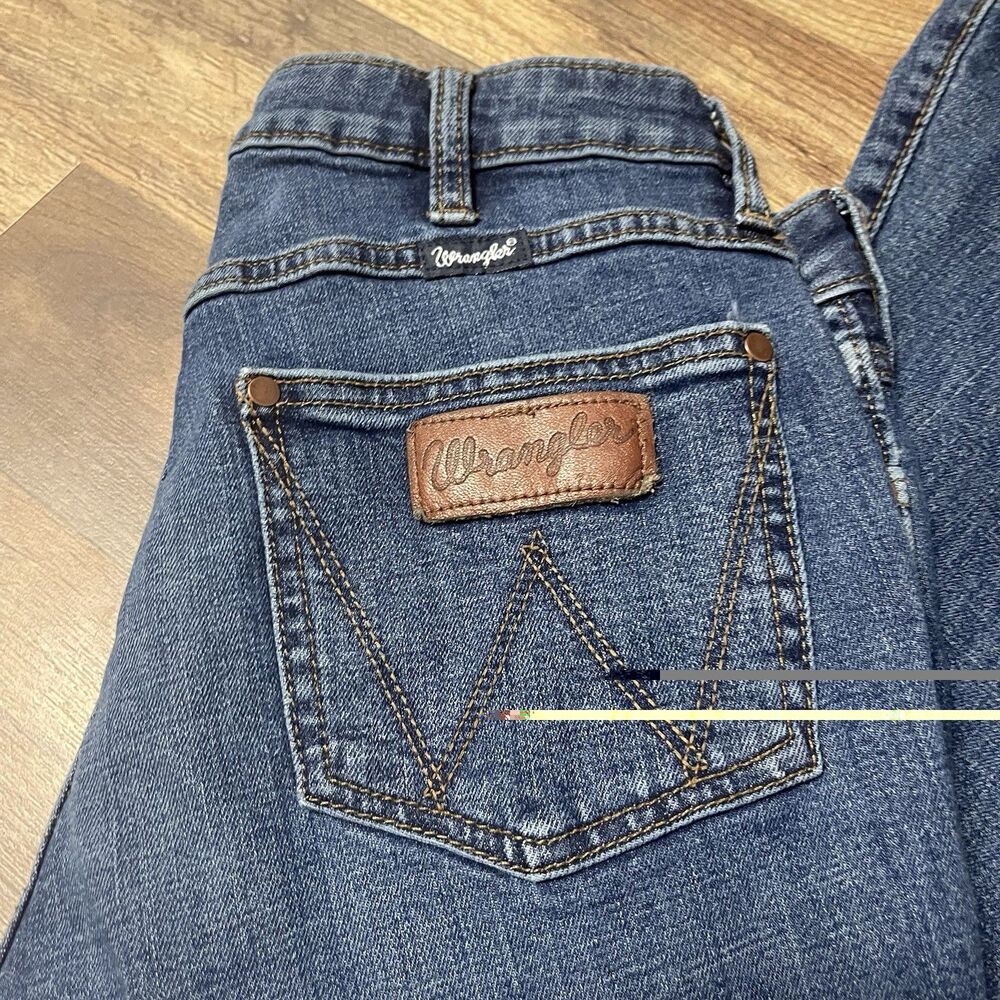 Wrangler Retro Womens Jeans Size 29 High Rise Trumpet Flare Bailey Blue Rodeo - Picture 3 of 9